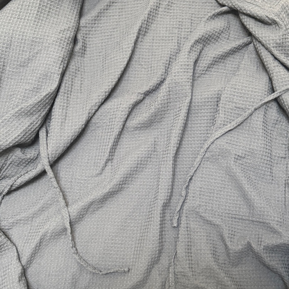 Auden Gray Waffle Robe - Picture 4 of 4